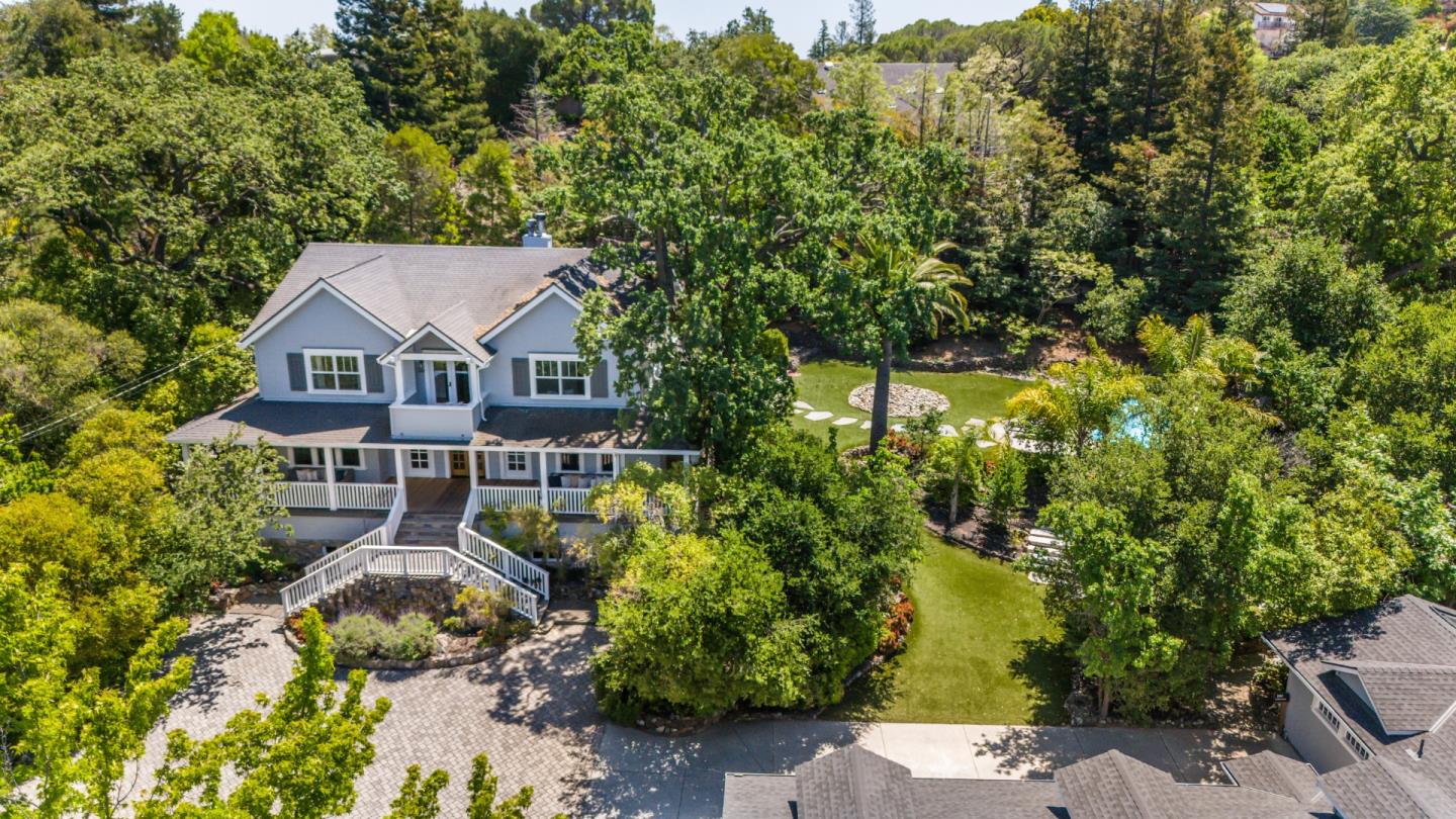 Detail Gallery Image 2 of 97 For 1353 Edgewood Rd, Redwood City,  CA 94062 - 3 Beds | 3/1 Baths