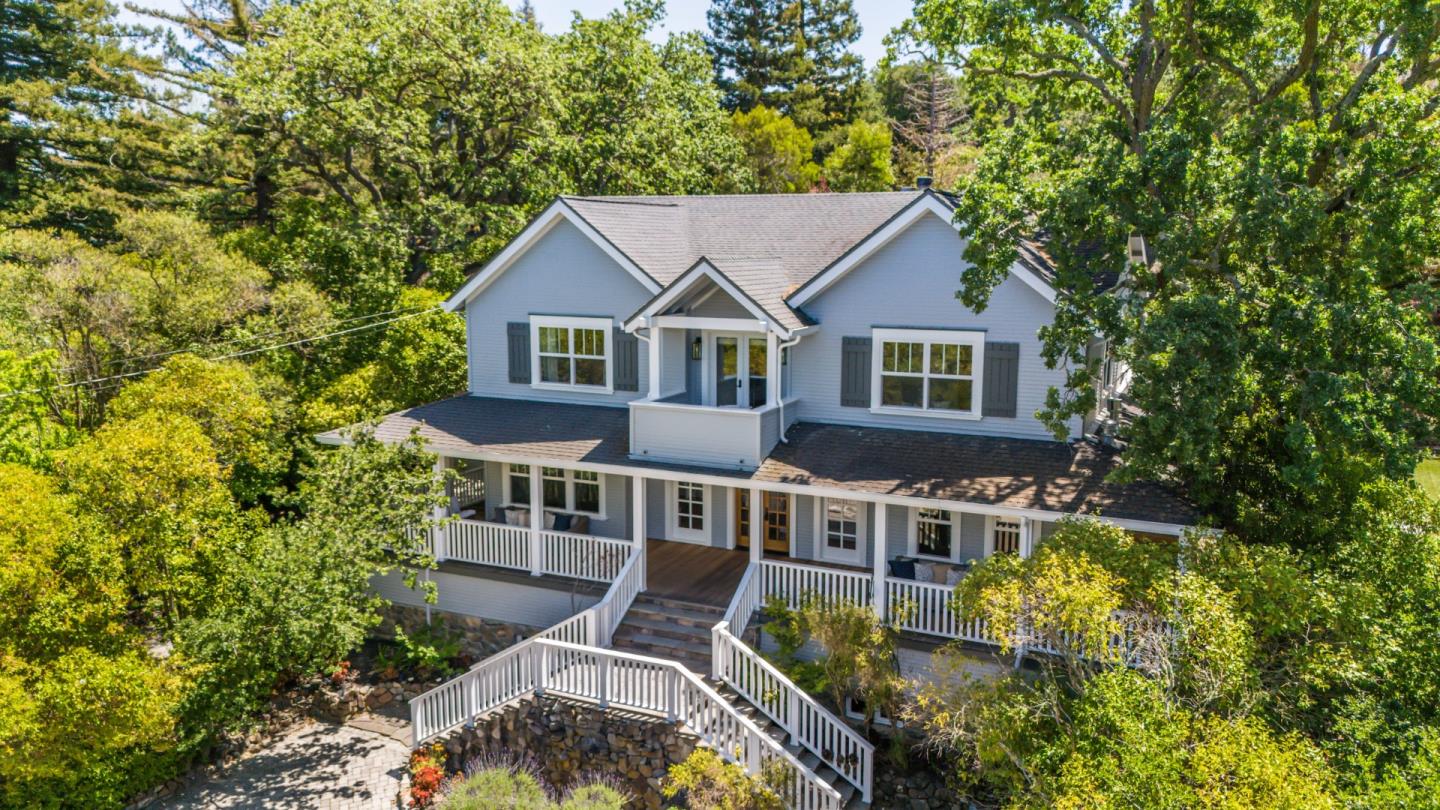 Detail Gallery Image 3 of 97 For 1353 Edgewood Rd, Redwood City,  CA 94062 - 3 Beds | 3/1 Baths