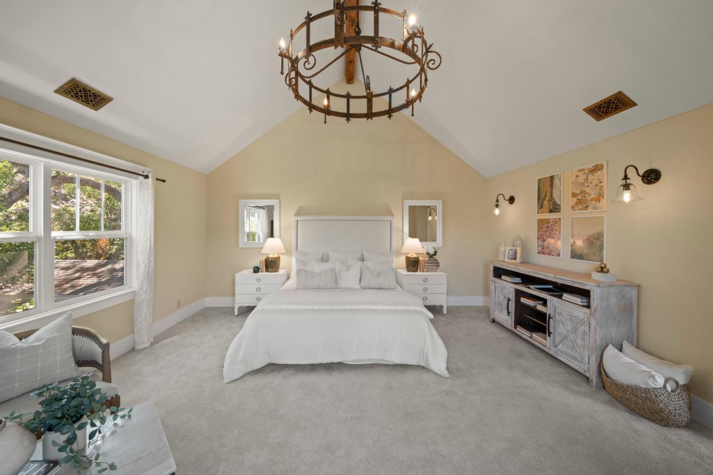 Detail Gallery Image 34 of 97 For 1353 Edgewood Rd, Redwood City,  CA 94062 - 3 Beds | 3/1 Baths