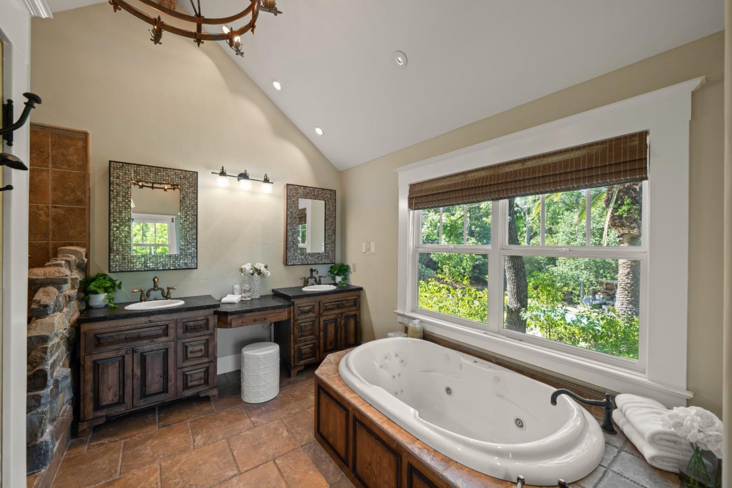 Detail Gallery Image 38 of 97 For 1353 Edgewood Rd, Redwood City,  CA 94062 - 3 Beds | 3/1 Baths