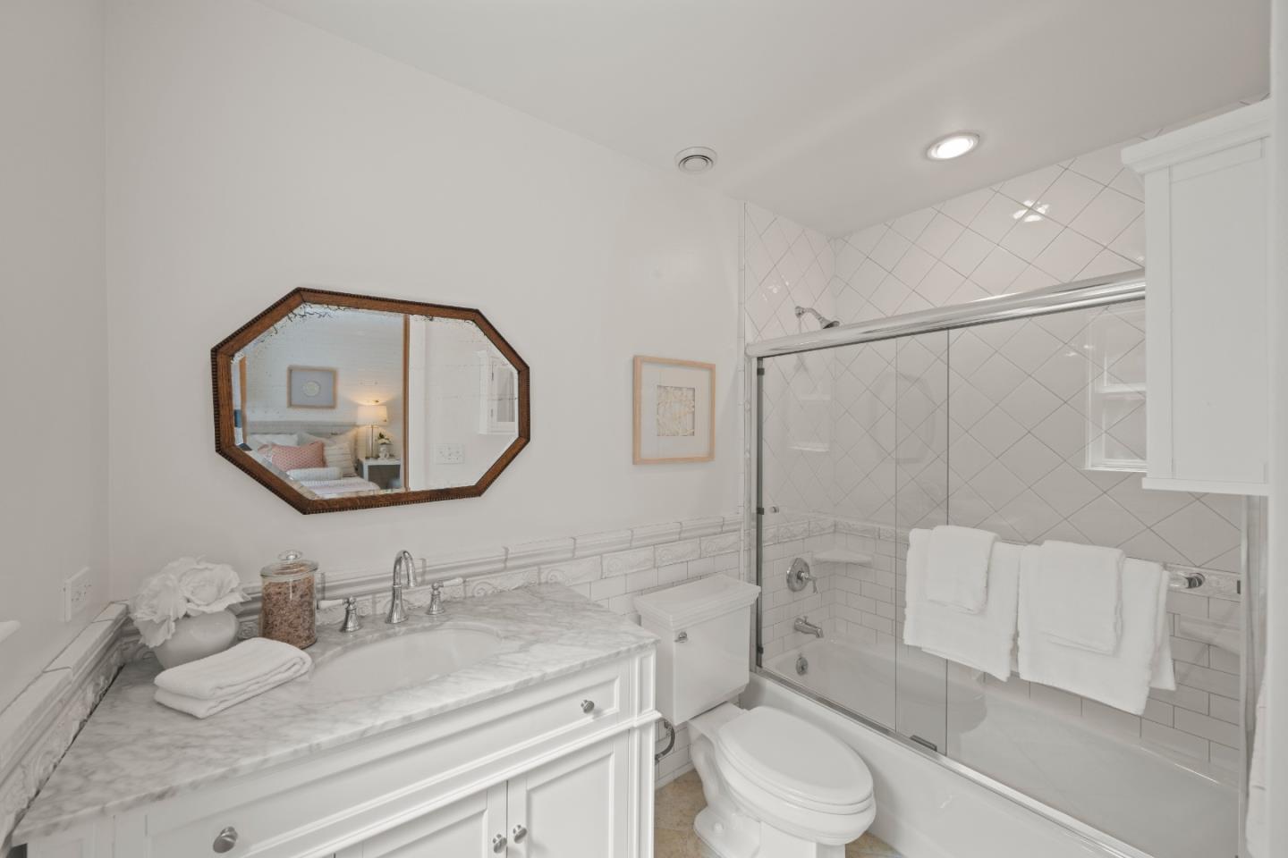Detail Gallery Image 47 of 97 For 1353 Edgewood Rd, Redwood City,  CA 94062 - 3 Beds | 3/1 Baths