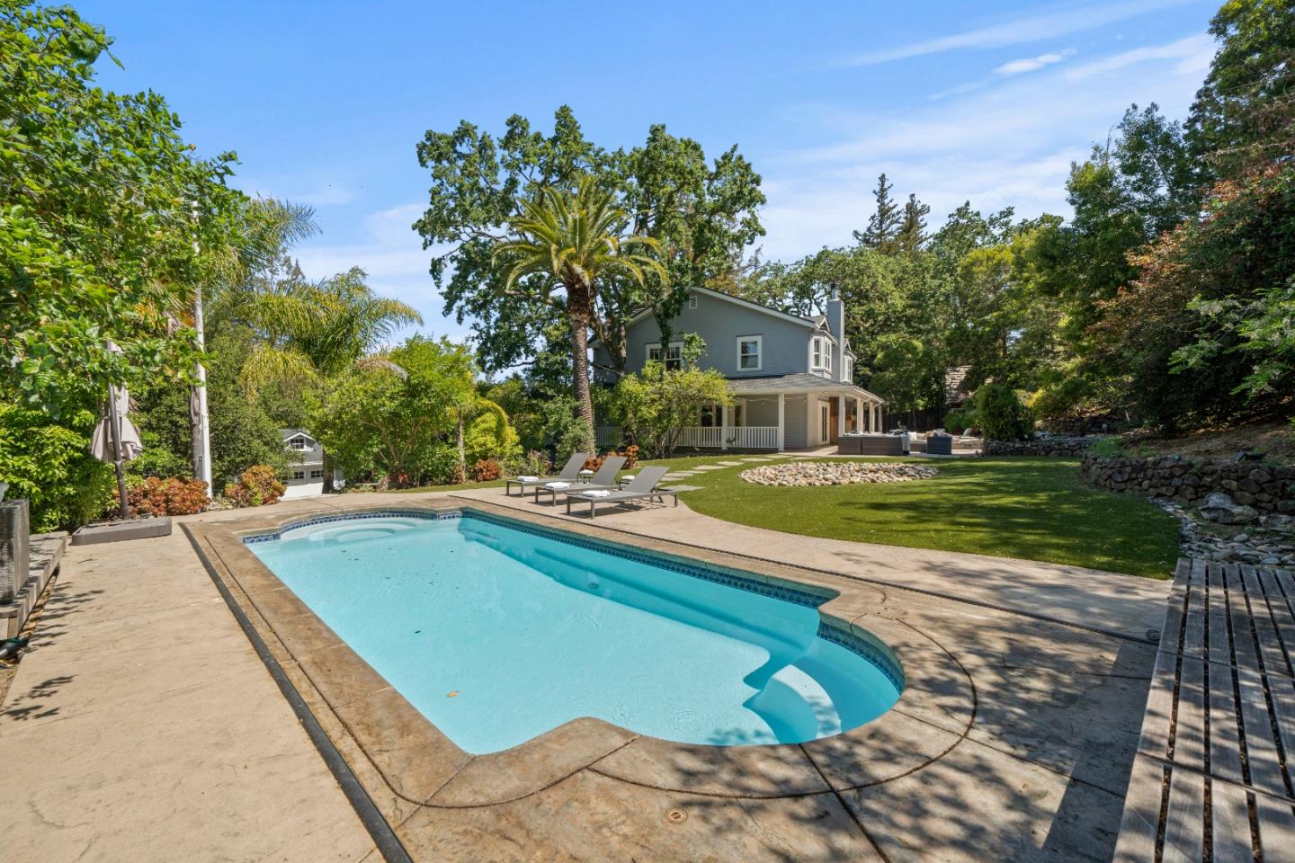 Detail Gallery Image 58 of 97 For 1353 Edgewood Rd, Redwood City,  CA 94062 - 3 Beds | 3/1 Baths
