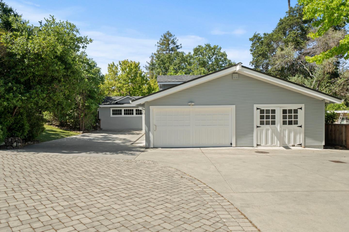 Detail Gallery Image 7 of 97 For 1353 Edgewood Rd, Redwood City,  CA 94062 - 3 Beds | 3/1 Baths