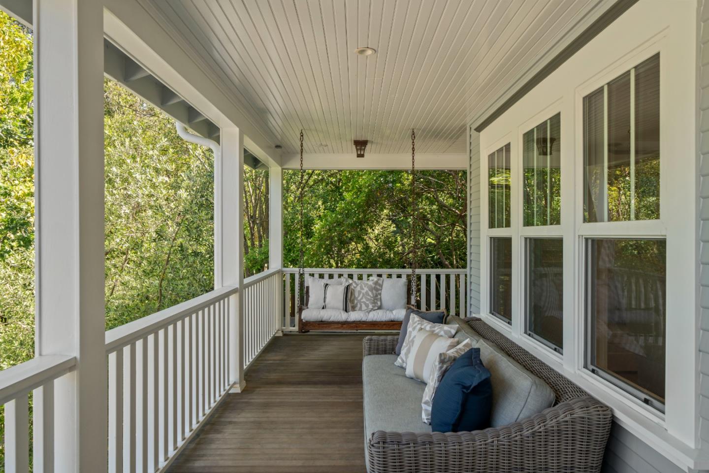 Detail Gallery Image 9 of 97 For 1353 Edgewood Rd, Redwood City,  CA 94062 - 3 Beds | 3/1 Baths