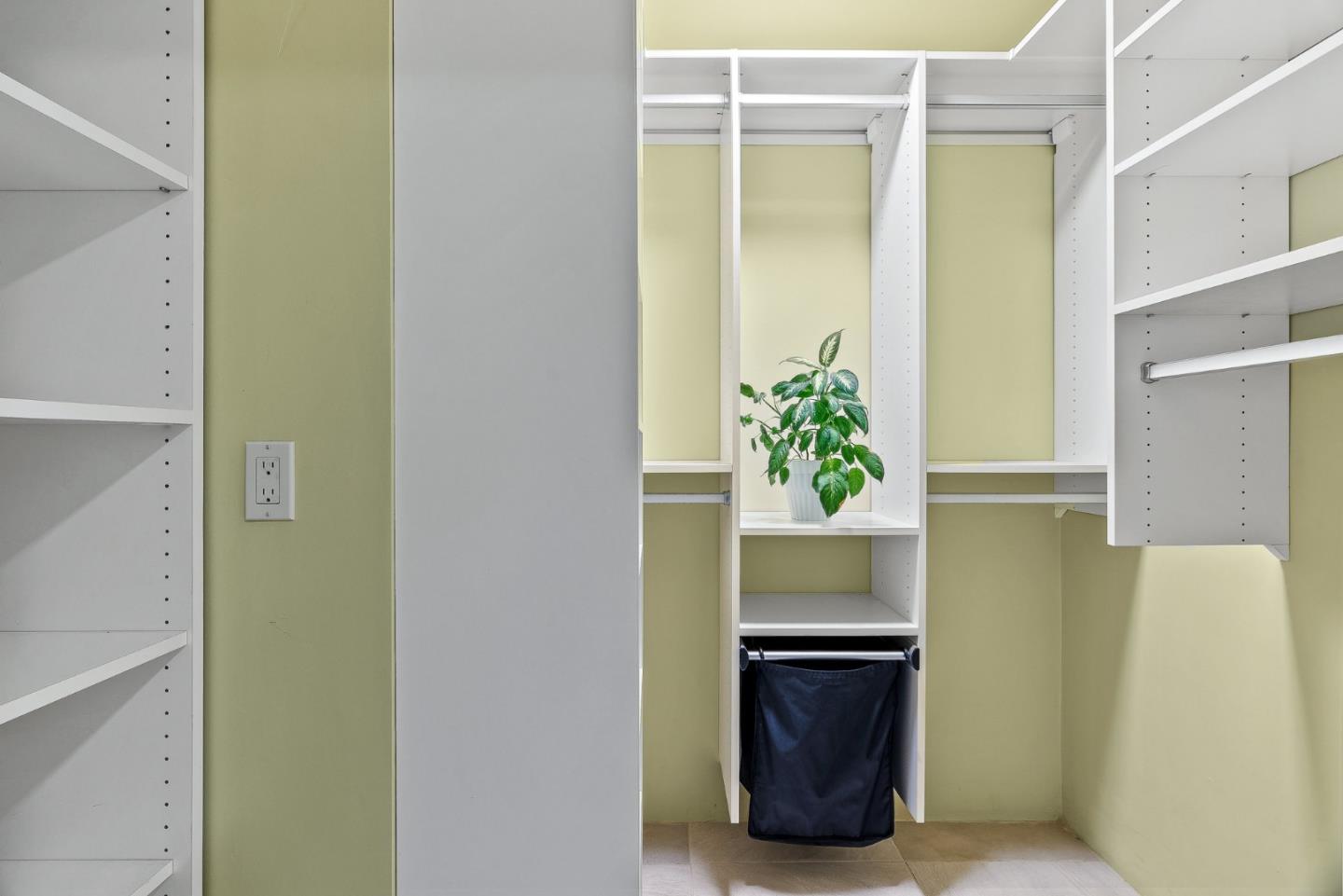 Detail Gallery Image 22 of 37 For 21 Horseshoe Ct, Scotts Valley,  CA 95066 - 2 Beds | 2 Baths