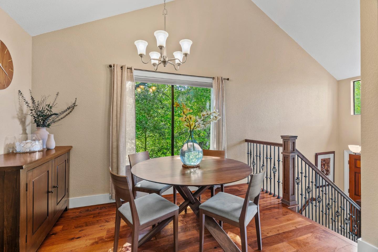 Detail Gallery Image 4 of 37 For 21 Horseshoe Ct, Scotts Valley,  CA 95066 - 2 Beds | 2 Baths