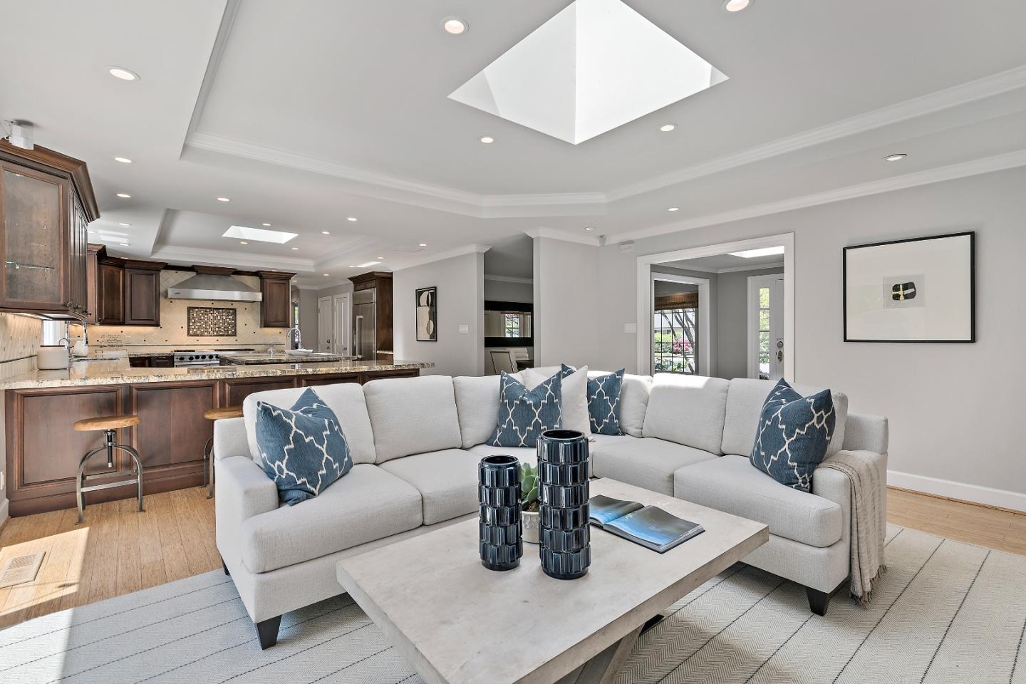 Detail Gallery Image 18 of 37 For 60 Vasilakos Way, Menlo Park,  CA 94025 - 4 Beds | 2/1 Baths