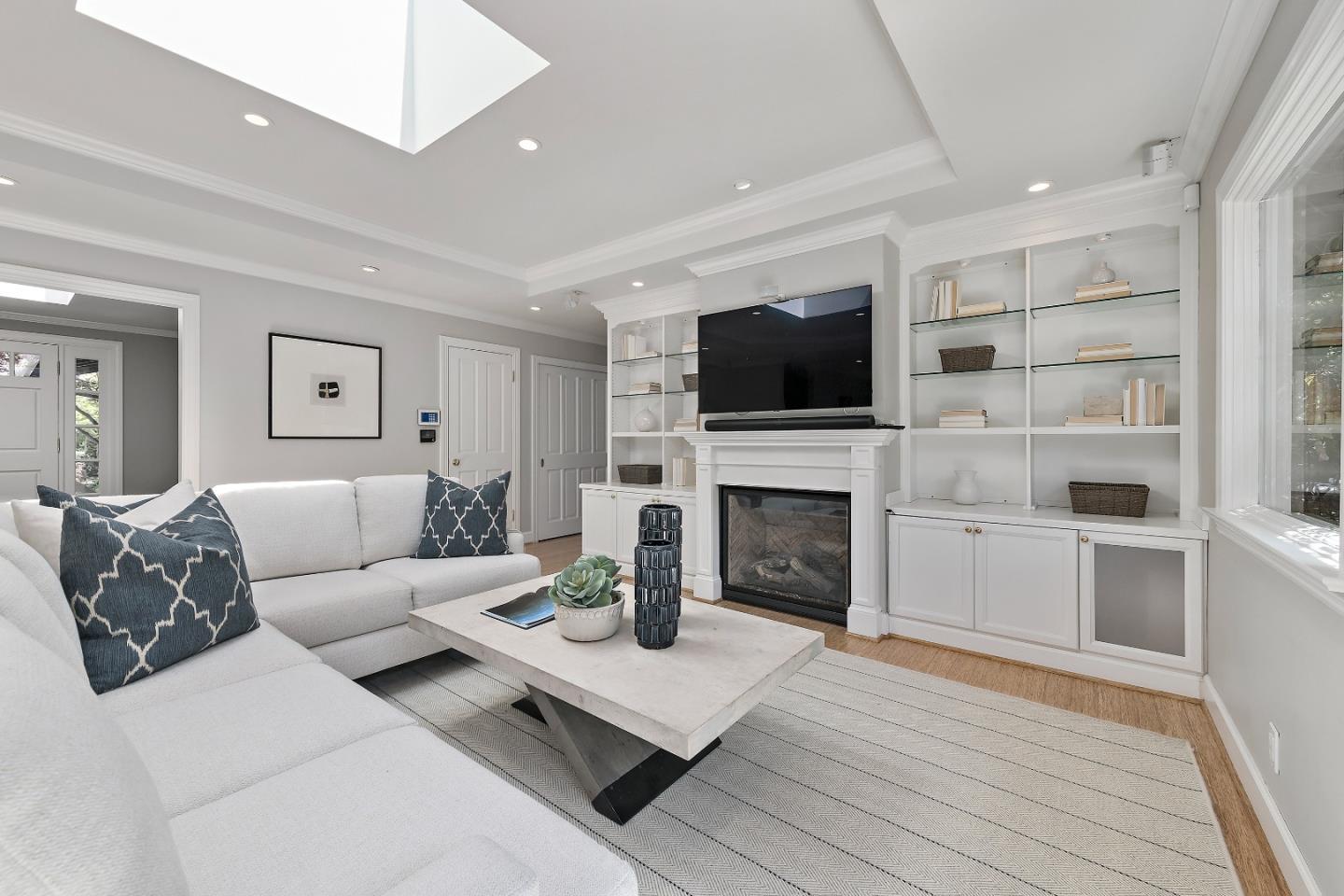 Detail Gallery Image 19 of 37 For 60 Vasilakos Way, Menlo Park,  CA 94025 - 4 Beds | 2/1 Baths