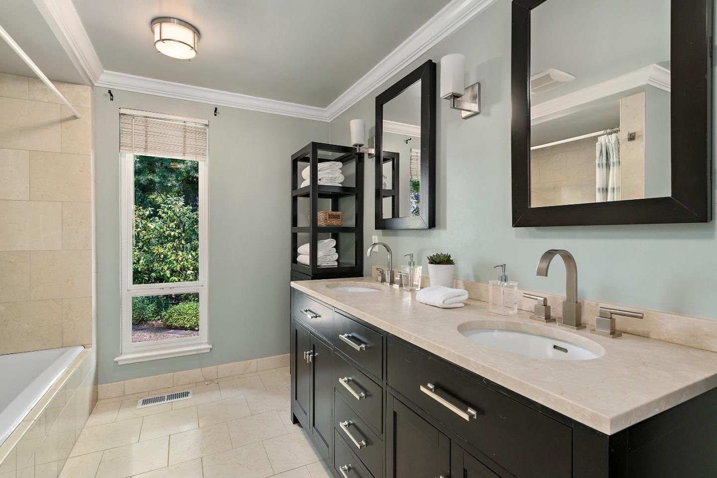 Detail Gallery Image 24 of 37 For 60 Vasilakos Way, Menlo Park,  CA 94025 - 4 Beds | 2/1 Baths