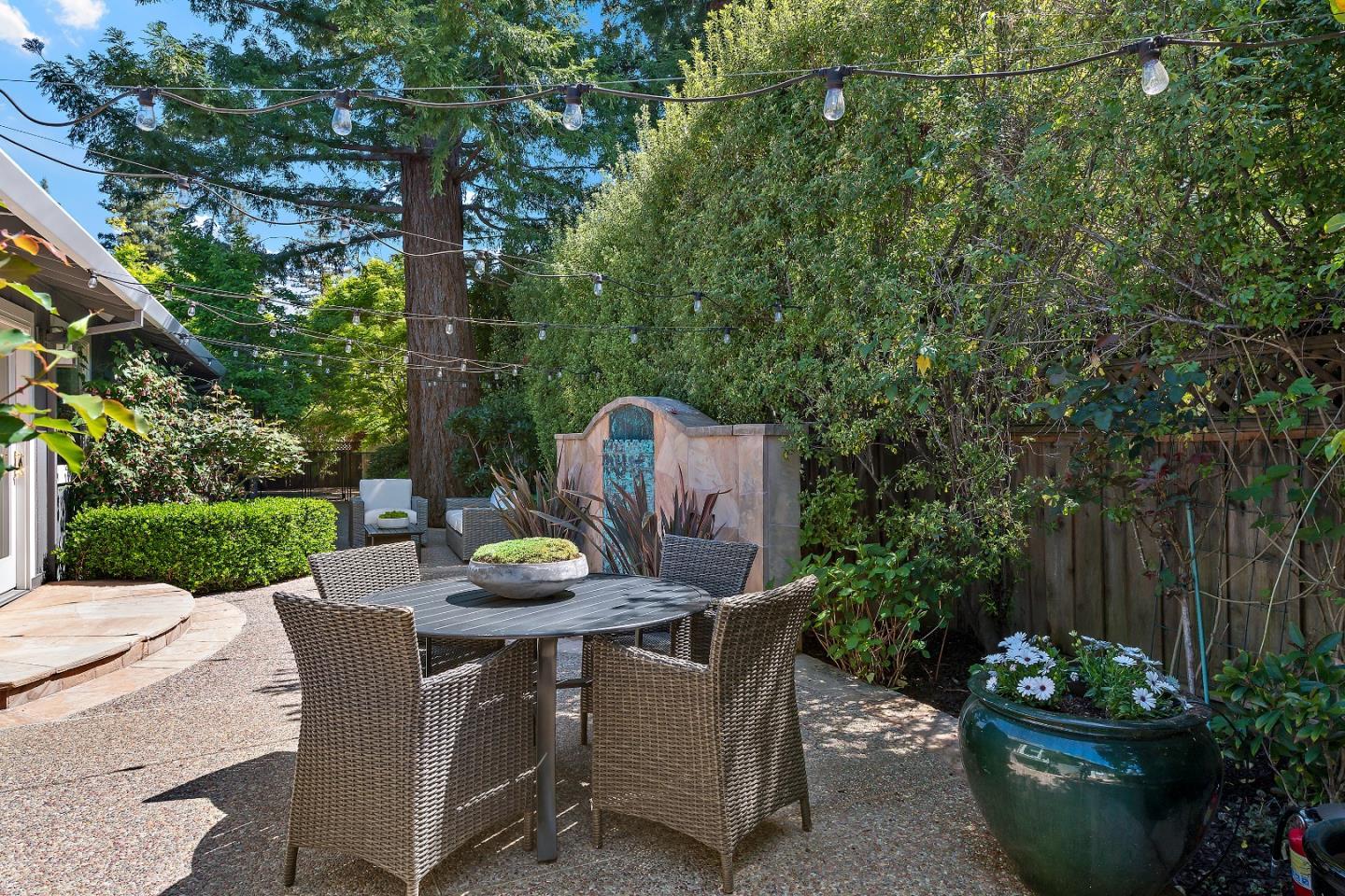 Detail Gallery Image 30 of 37 For 60 Vasilakos Way, Menlo Park,  CA 94025 - 4 Beds | 2/1 Baths