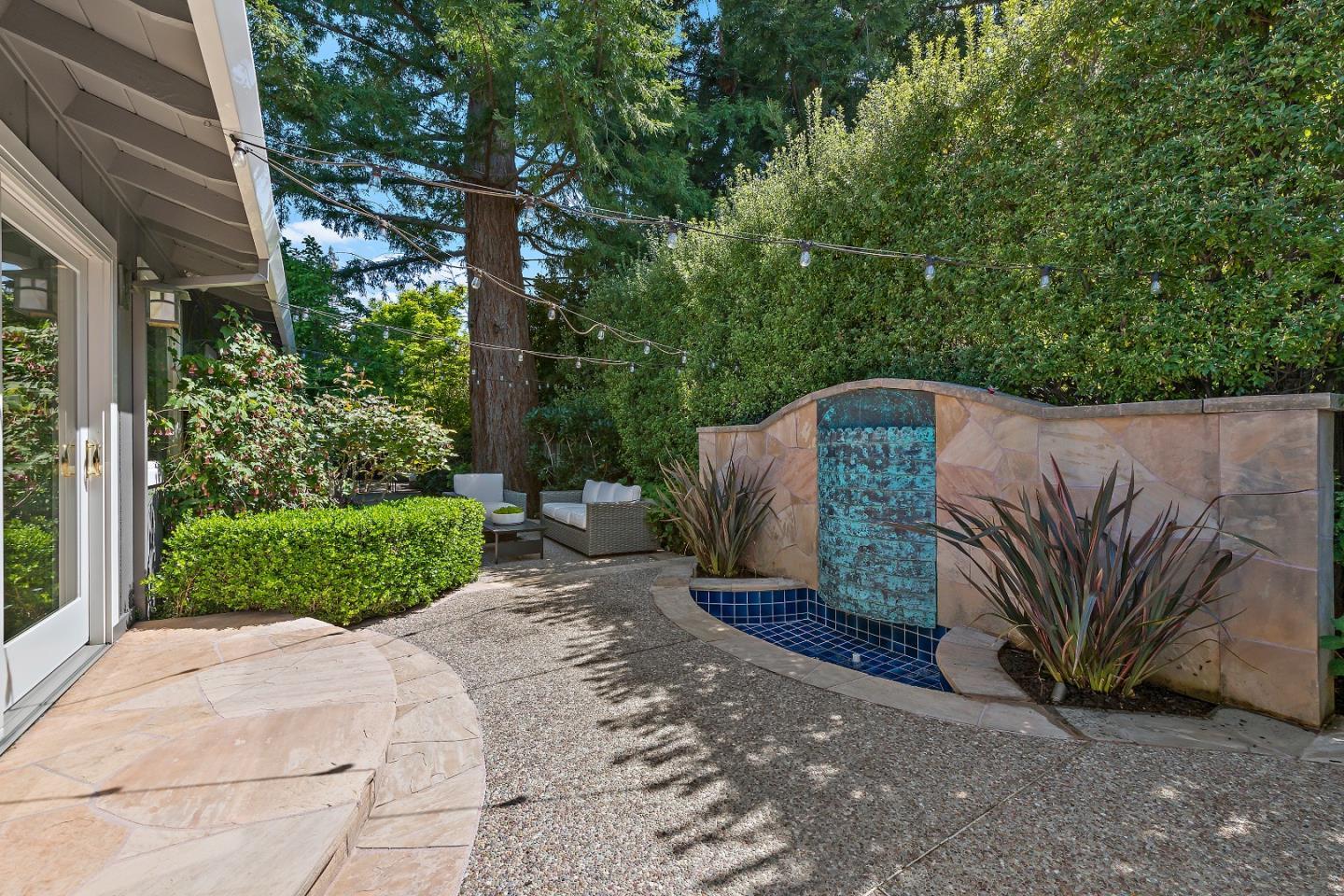Detail Gallery Image 32 of 37 For 60 Vasilakos Way, Menlo Park,  CA 94025 - 4 Beds | 2/1 Baths