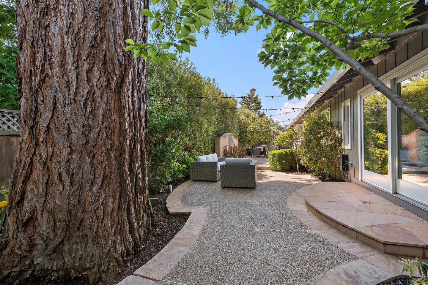 Detail Gallery Image 33 of 37 For 60 Vasilakos Way, Menlo Park,  CA 94025 - 4 Beds | 2/1 Baths