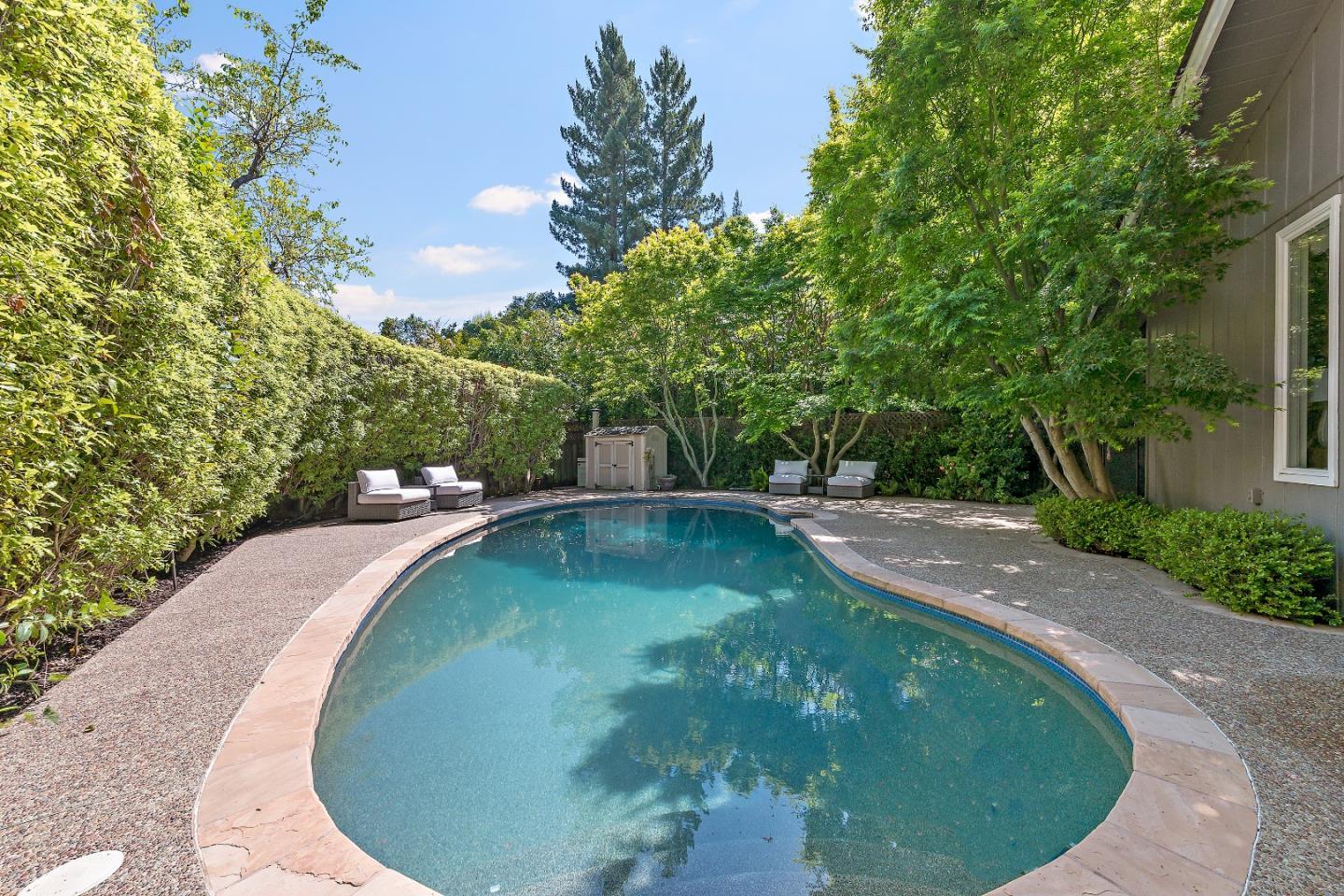 Detail Gallery Image 34 of 37 For 60 Vasilakos Way, Menlo Park,  CA 94025 - 4 Beds | 2/1 Baths