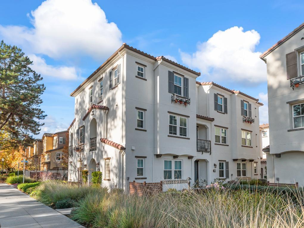 Detail Gallery Image 3 of 31 For 506 Sardinia Ter, Sunnyvale,  CA 94089 - 3 Beds | 3/1 Baths