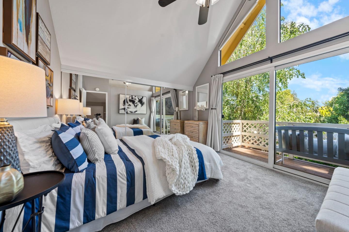 Detail Gallery Image 22 of 66 For 2518 W Middlefield Rd, Mountain View,  CA 94043 - 2 Beds | 1/1 Baths