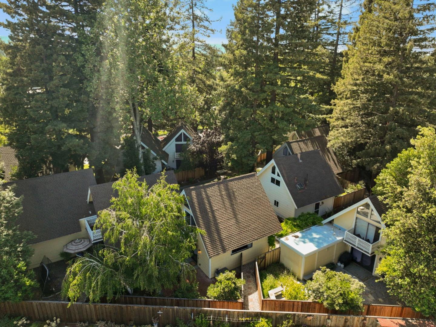 Detail Gallery Image 57 of 66 For 2518 W Middlefield Rd, Mountain View,  CA 94043 - 2 Beds | 1/1 Baths