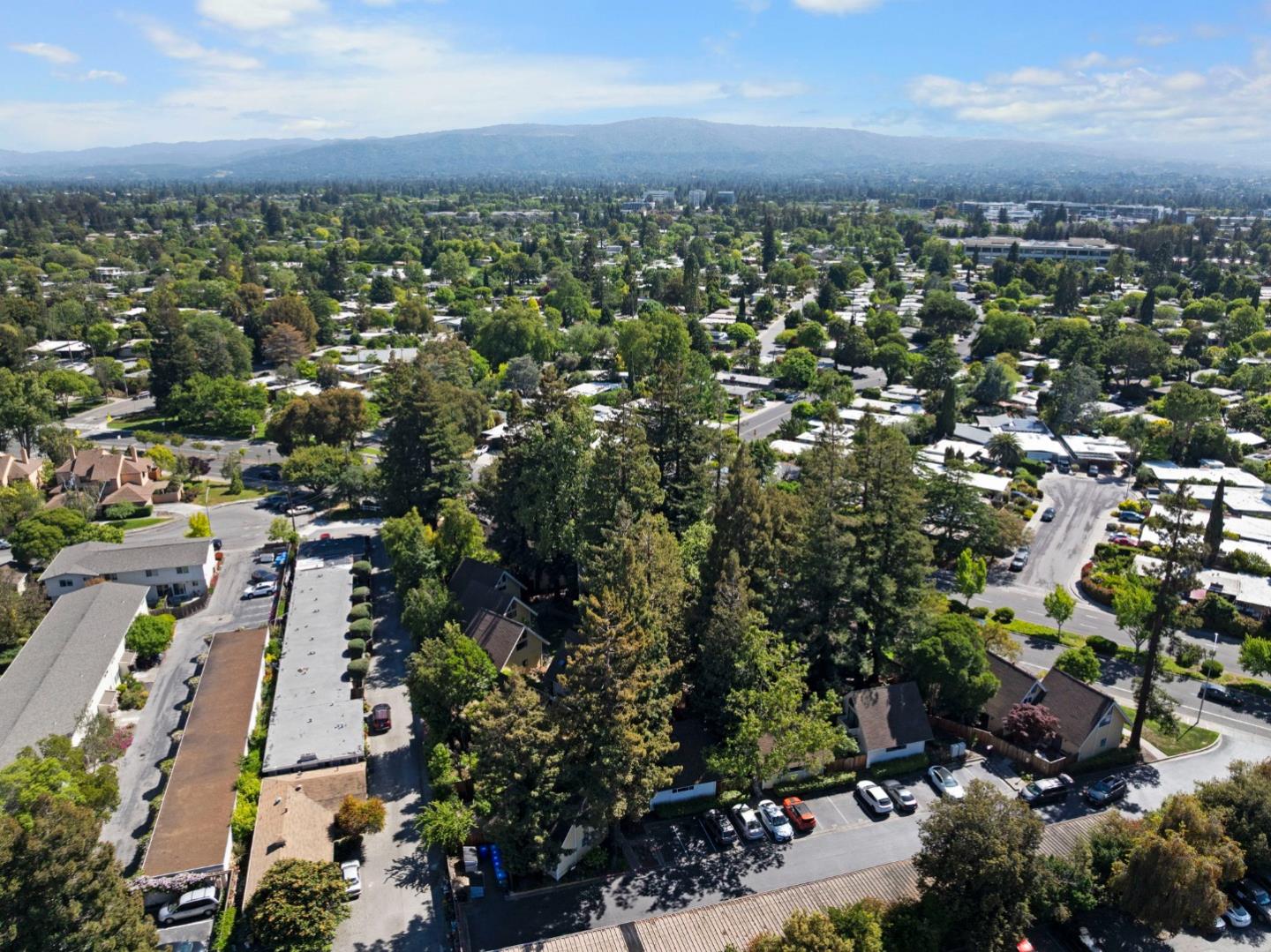 Detail Gallery Image 60 of 66 For 2518 W Middlefield Rd, Mountain View,  CA 94043 - 2 Beds | 1/1 Baths