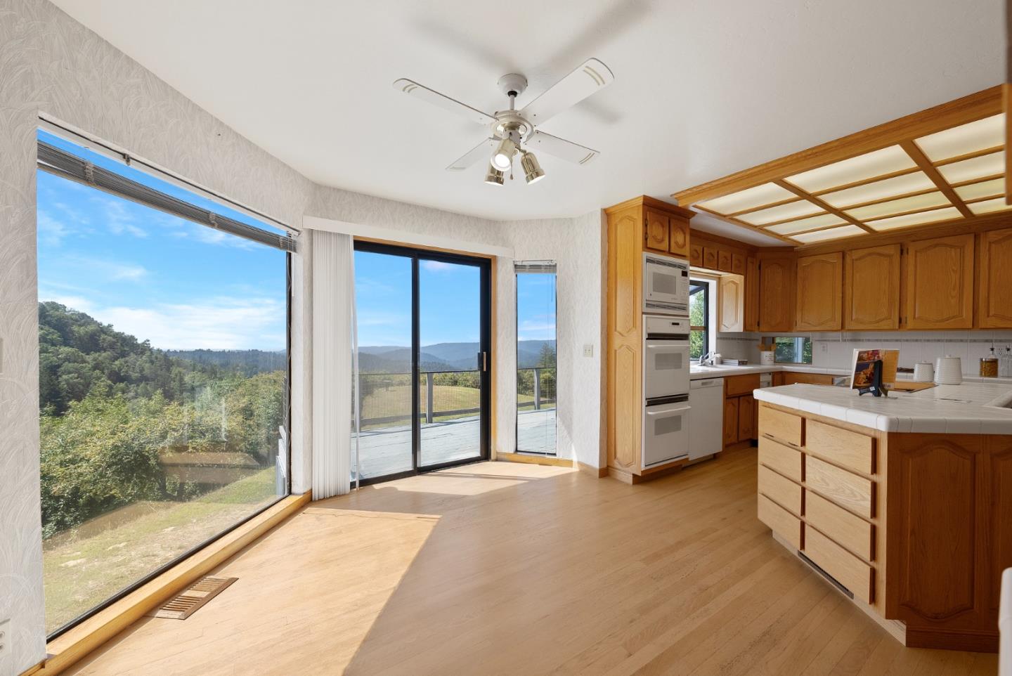 Detail Gallery Image 26 of 73 For 21006 Bear Creek Rd, Los Gatos,  CA 95033 - 5 Beds | 4/1 Baths