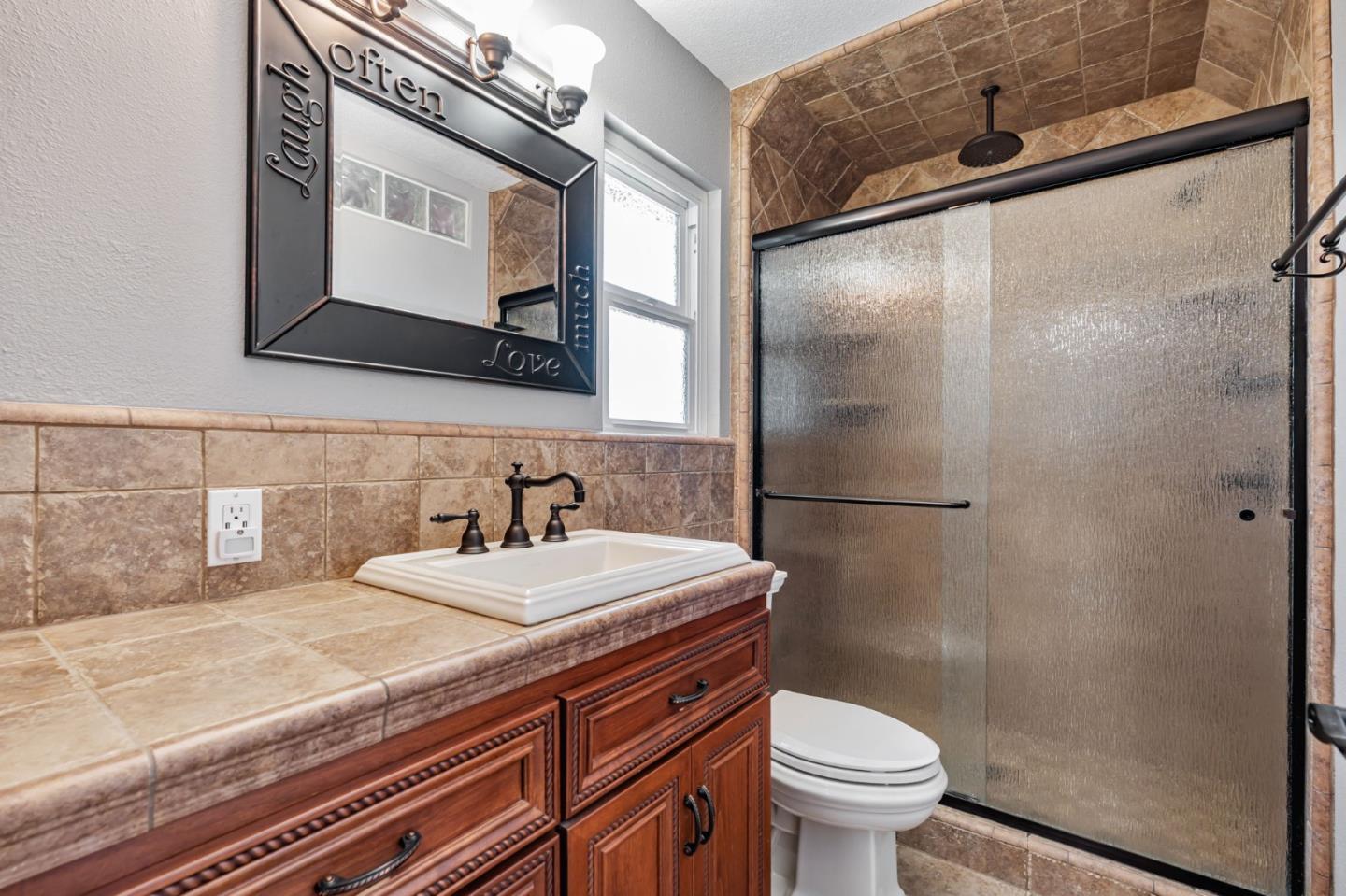 Detail Gallery Image 17 of 27 For 2701 Warwick Ln, Modesto,  CA 95350 - 3 Beds | 2 Baths