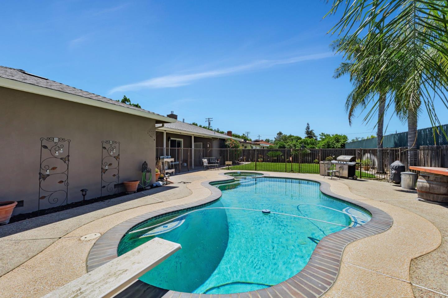 Detail Gallery Image 27 of 27 For 2701 Warwick Ln, Modesto,  CA 95350 - 3 Beds | 2 Baths