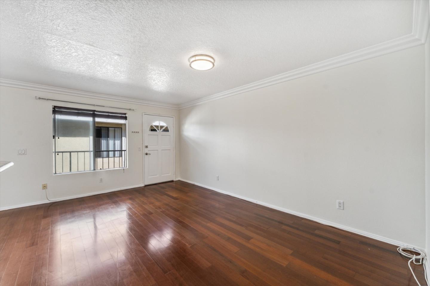 Detail Gallery Image 7 of 26 For 3425 E 15th St 18d,  Long Beach,  CA 90804 - 2 Beds | 2 Baths