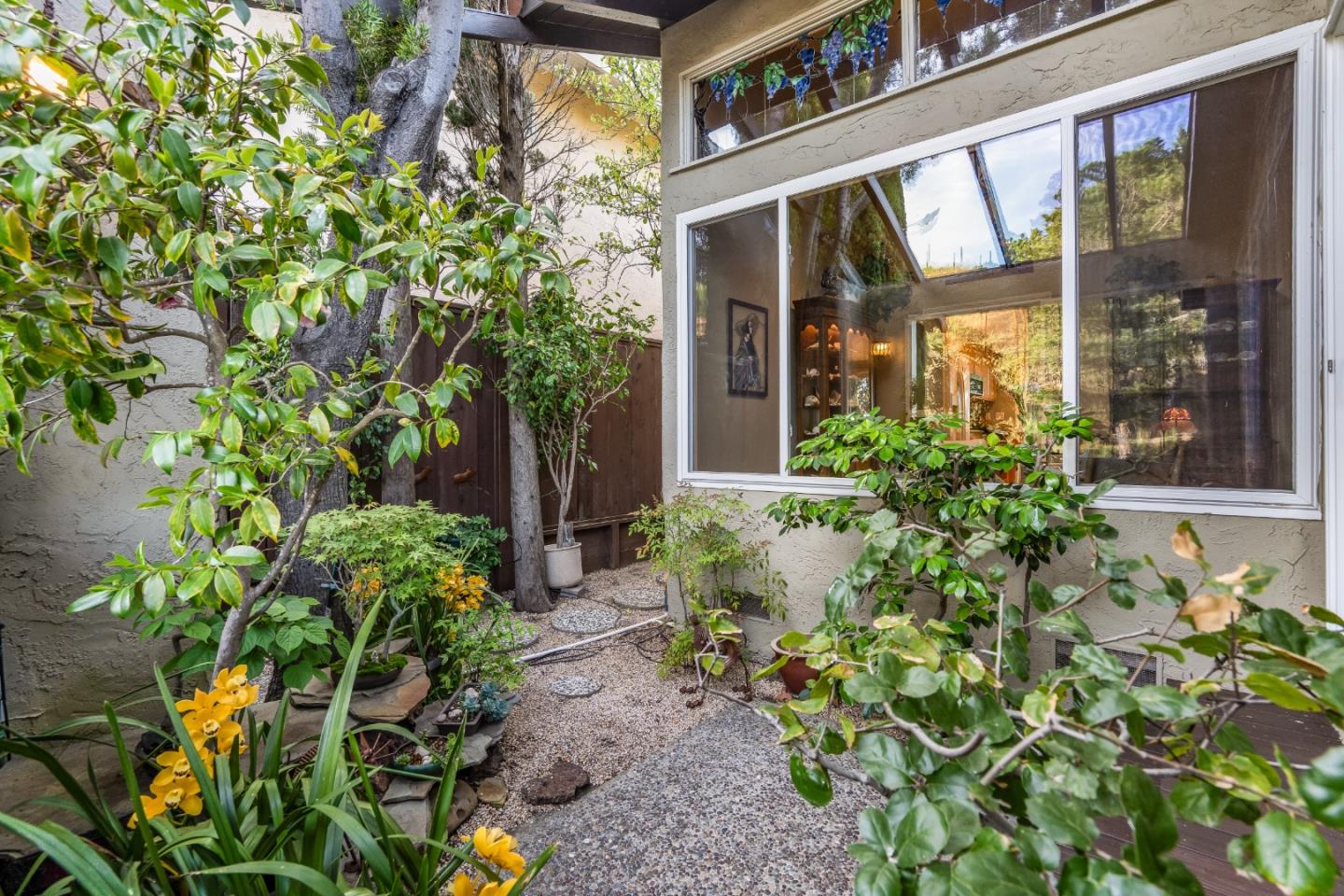 Detail Gallery Image 14 of 62 For 1217 Greenbrier Rd, San Carlos,  CA 94070 - 3 Beds | 2 Baths