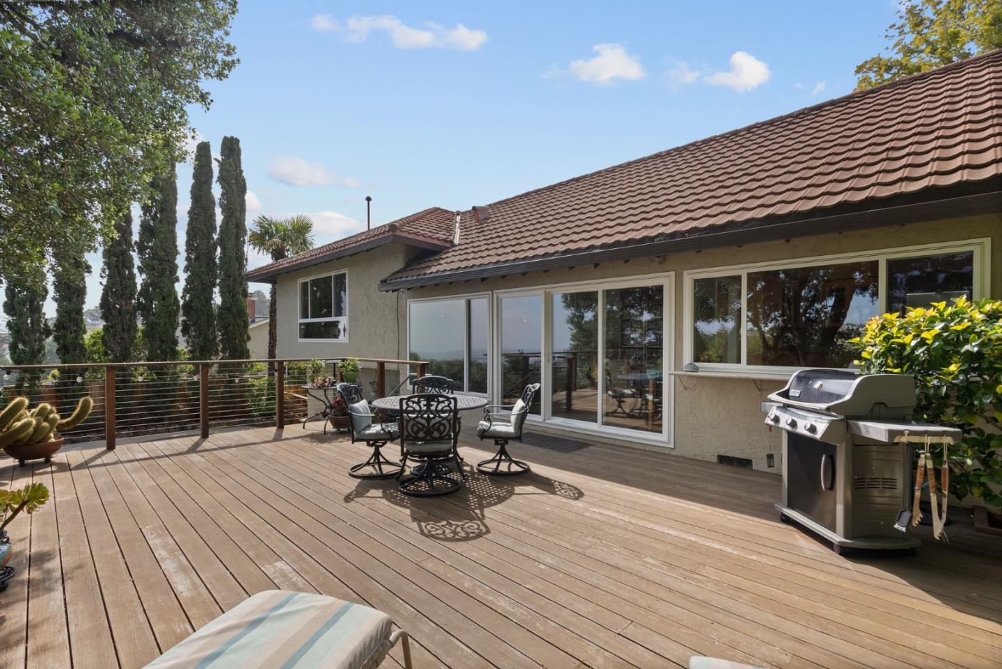 Detail Gallery Image 25 of 62 For 1217 Greenbrier Rd, San Carlos,  CA 94070 - 3 Beds | 2 Baths