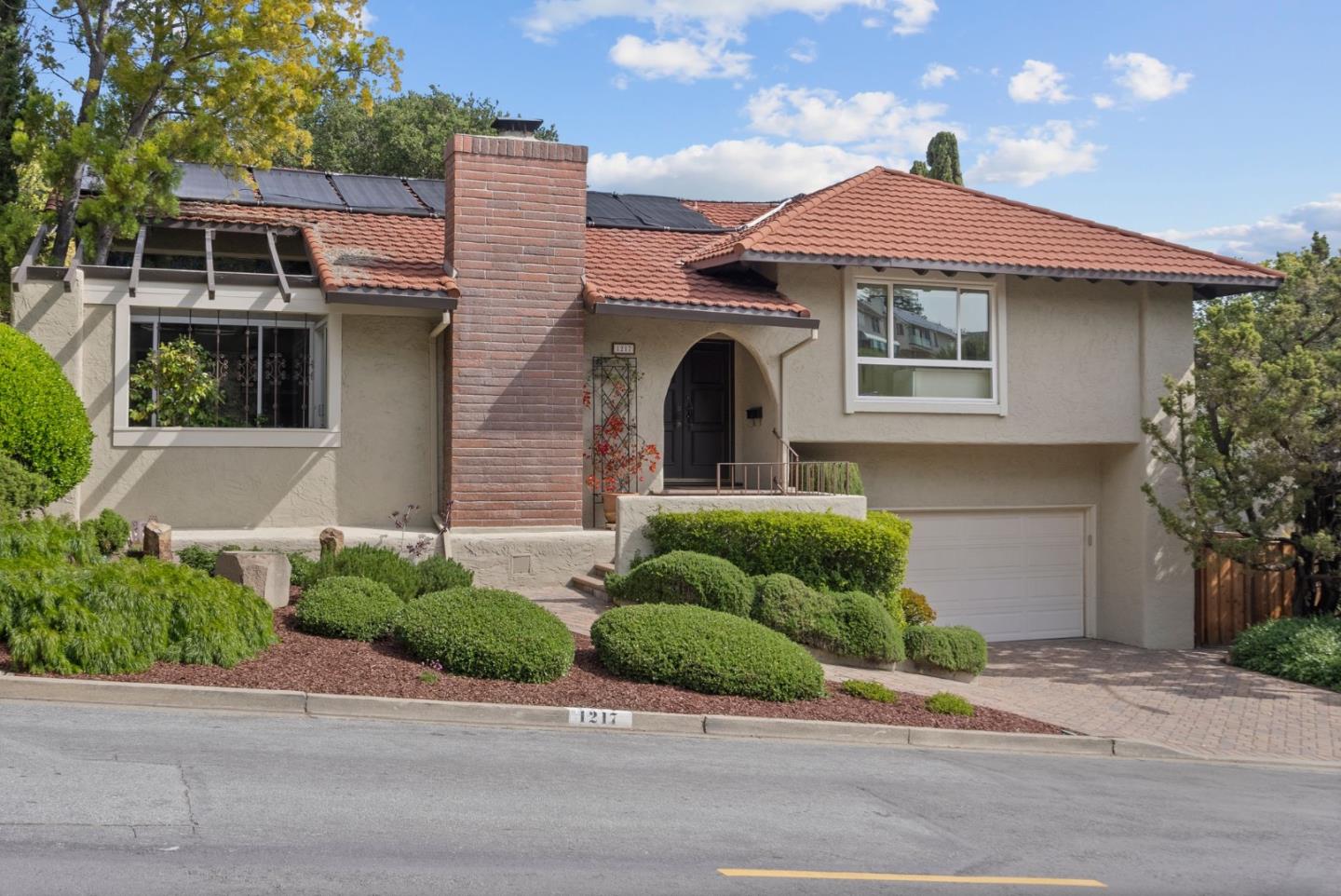 Detail Gallery Image 43 of 62 For 1217 Greenbrier Rd, San Carlos,  CA 94070 - 3 Beds | 2 Baths