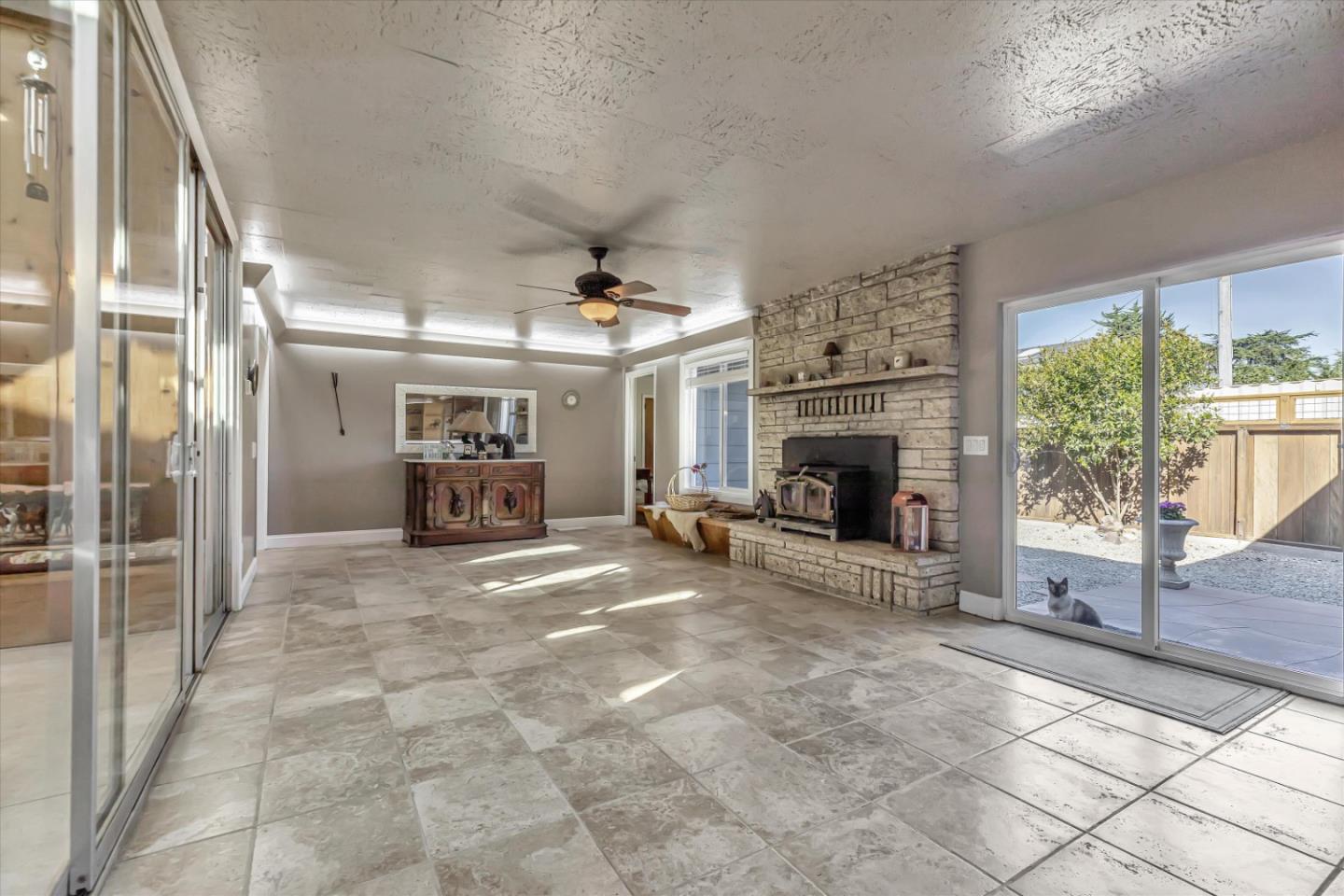Detail Gallery Image 14 of 58 For 268 Giberson Rd, Moss Landing,  CA 95039 - 5 Beds | 4 Baths
