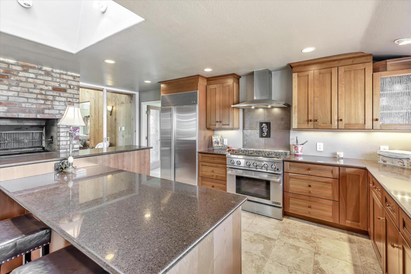 Detail Gallery Image 16 of 58 For 268 Giberson Rd, Moss Landing,  CA 95039 - 5 Beds | 4 Baths