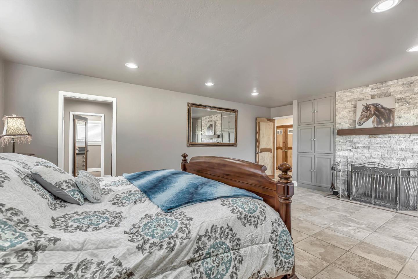 Detail Gallery Image 26 of 58 For 268 Giberson Rd, Moss Landing,  CA 95039 - 5 Beds | 4 Baths