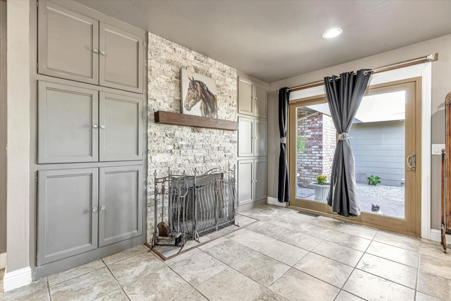Detail Gallery Image 27 of 58 For 268 Giberson Rd, Moss Landing,  CA 95039 - 5 Beds | 4 Baths