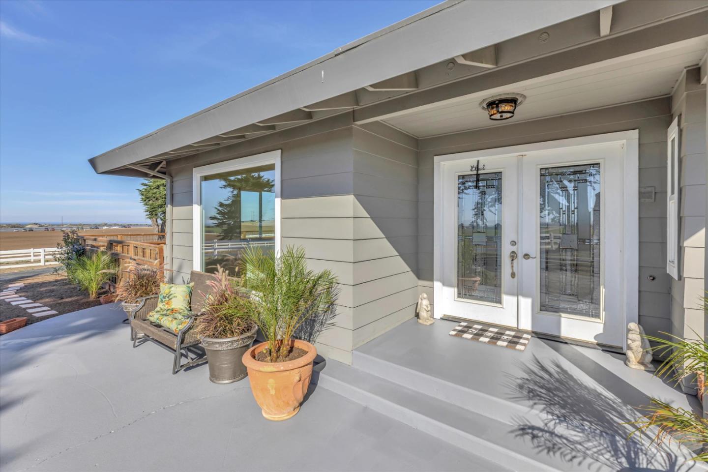 Detail Gallery Image 5 of 58 For 268 Giberson Rd, Moss Landing,  CA 95039 - 5 Beds | 4 Baths