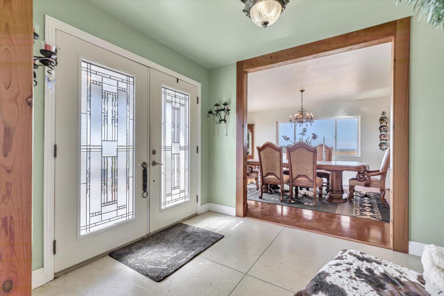 Detail Gallery Image 6 of 58 For 268 Giberson Rd, Moss Landing,  CA 95039 - 5 Beds | 4 Baths