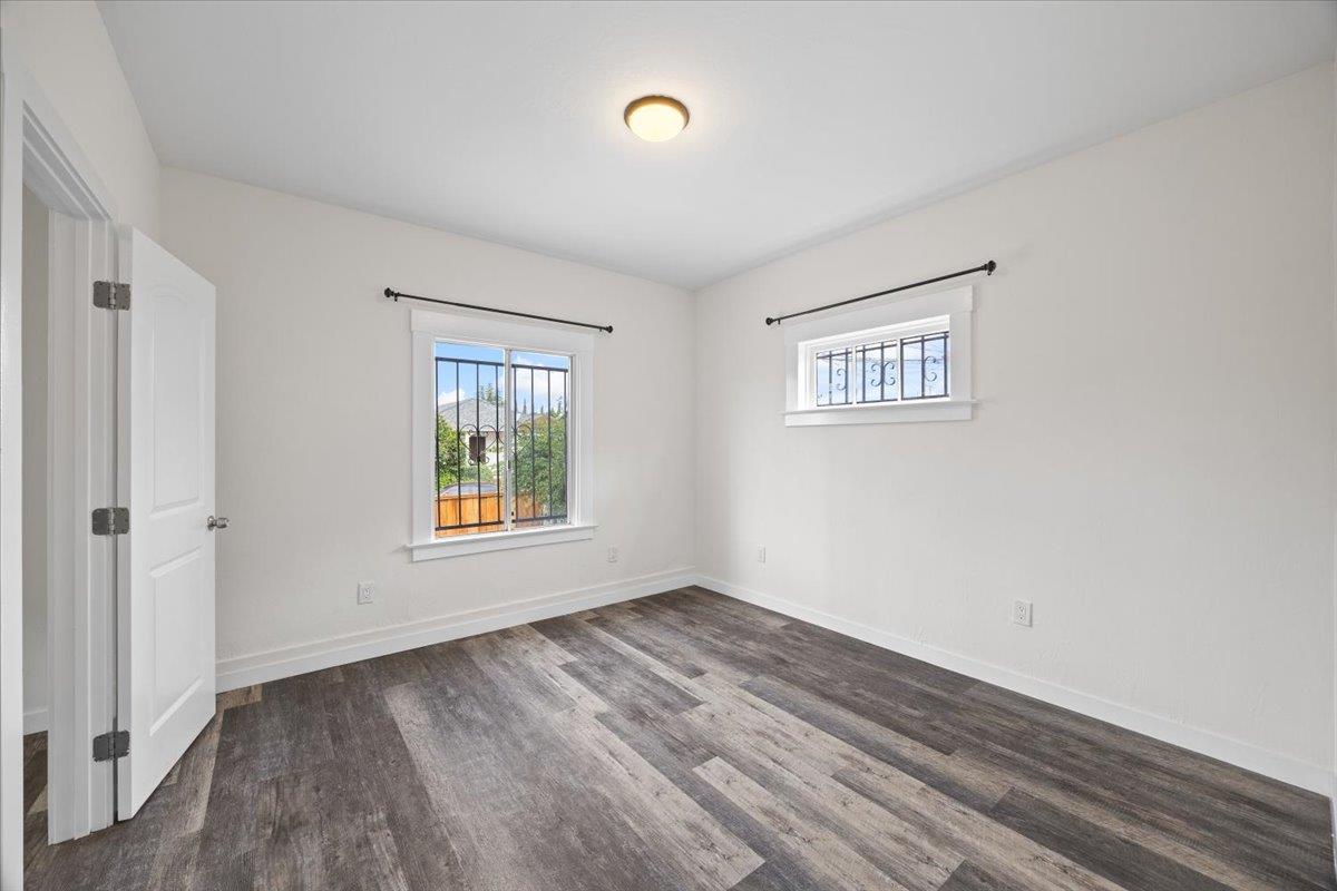 Detail Gallery Image 13 of 31 For 8850 Dowling St, Oakland,  CA 94605 - 2 Beds | 2 Baths