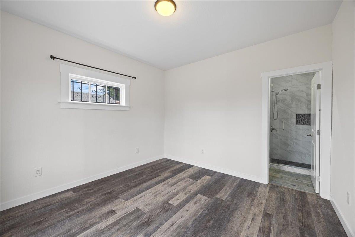 Detail Gallery Image 14 of 31 For 8850 Dowling St, Oakland,  CA 94605 - 2 Beds | 2 Baths