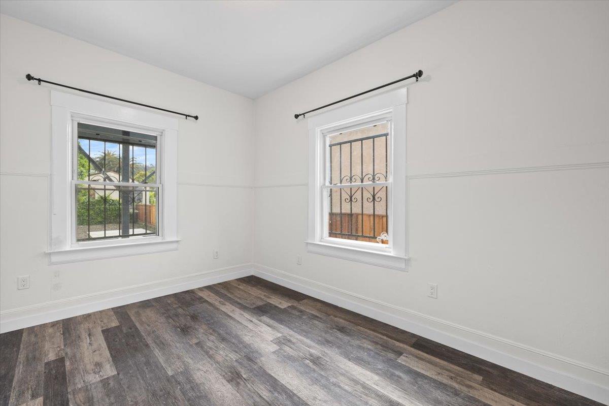Detail Gallery Image 16 of 31 For 8850 Dowling St, Oakland,  CA 94605 - 2 Beds | 2 Baths