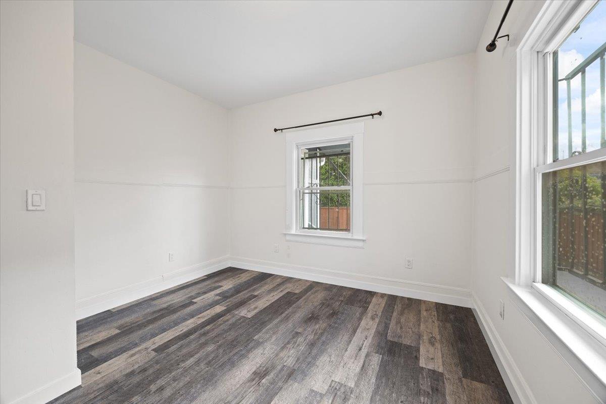 Detail Gallery Image 17 of 31 For 8850 Dowling St, Oakland,  CA 94605 - 2 Beds | 2 Baths