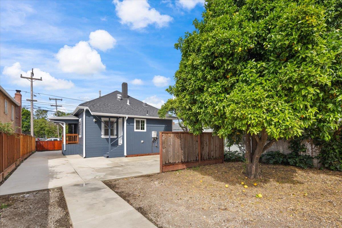 Detail Gallery Image 23 of 31 For 8850 Dowling St, Oakland,  CA 94605 - 2 Beds | 2 Baths