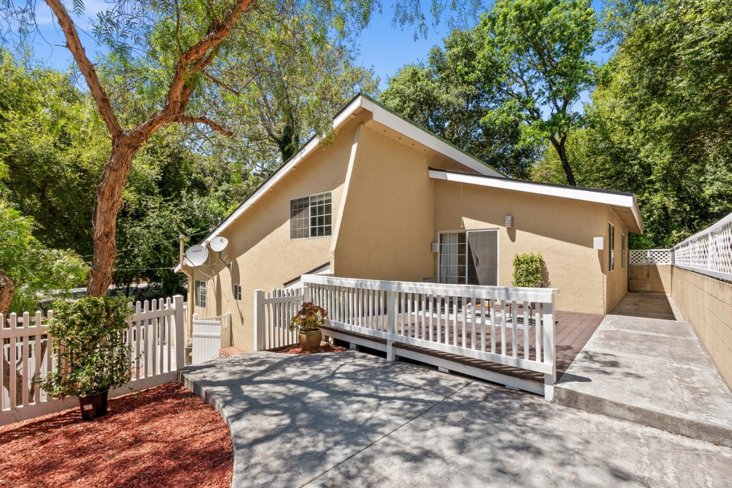 Detail Gallery Image 18 of 38 For 1358 Metcalf Rd, San Jose,  CA 95138 - 3 Beds | 2 Baths