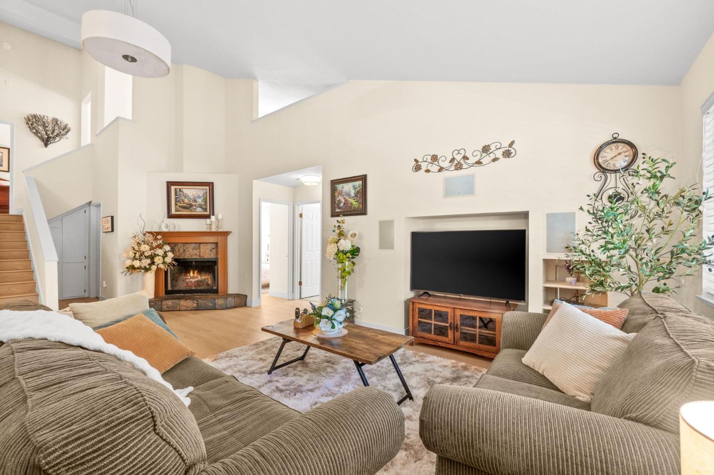 Detail Gallery Image 5 of 38 For 1358 Metcalf Rd, San Jose,  CA 95138 - 3 Beds | 2 Baths