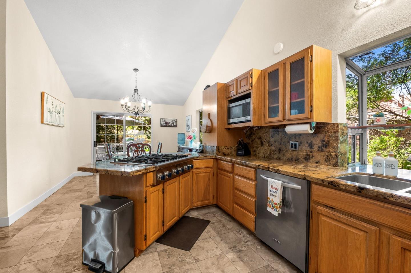 Detail Gallery Image 7 of 38 For 1358 Metcalf Rd, San Jose,  CA 95138 - 3 Beds | 2 Baths