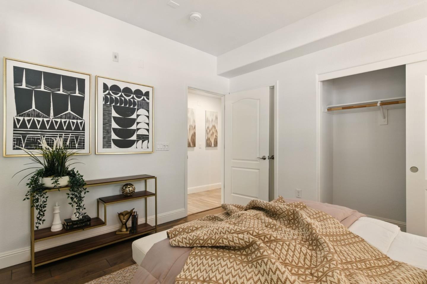 Detail Gallery Image 13 of 23 For 1130 Karby Ter #101,  Sunnyvale,  CA 94089 - 2 Beds | 2 Baths