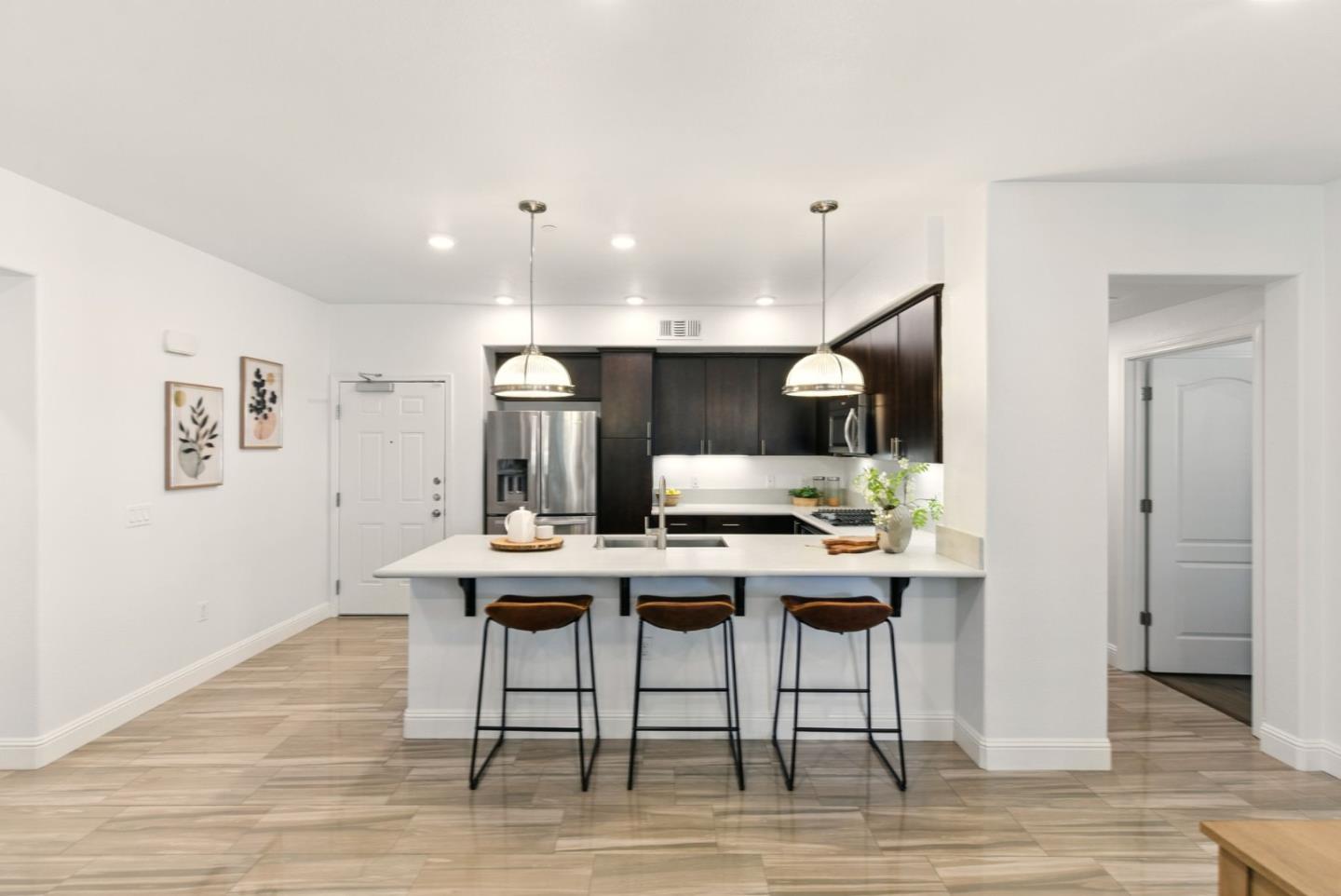 Detail Gallery Image 6 of 23 For 1130 Karby Ter #101,  Sunnyvale,  CA 94089 - 2 Beds | 2 Baths