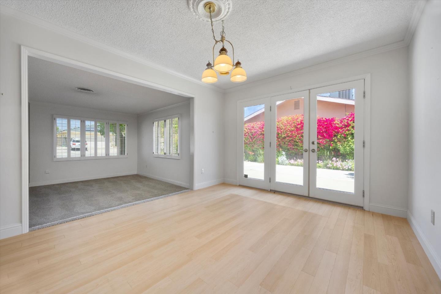 Detail Gallery Image 10 of 69 For 2619 Rio Vista Dr, Bakersfield,  CA 93306 - 3 Beds | 2/2 Baths