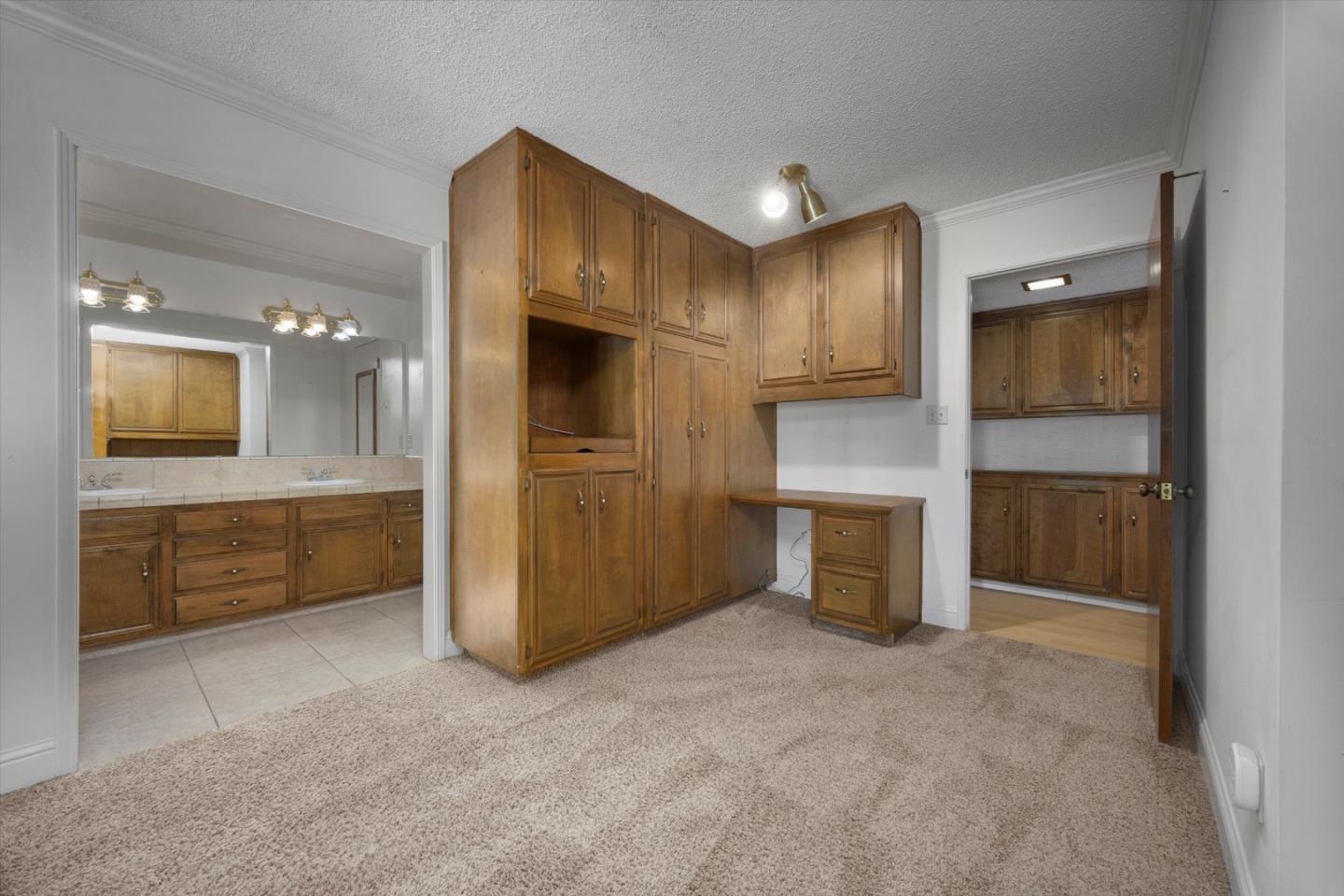 Detail Gallery Image 29 of 69 For 2619 Rio Vista Dr, Bakersfield,  CA 93306 - 3 Beds | 2/2 Baths