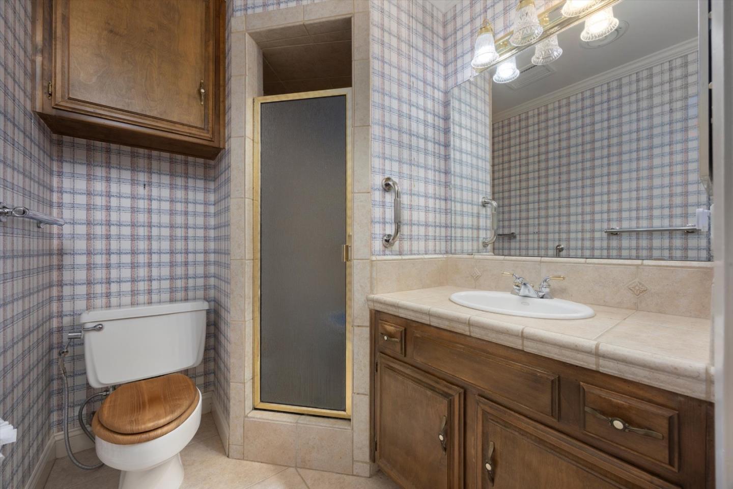 Detail Gallery Image 38 of 69 For 2619 Rio Vista Dr, Bakersfield,  CA 93306 - 3 Beds | 2/2 Baths