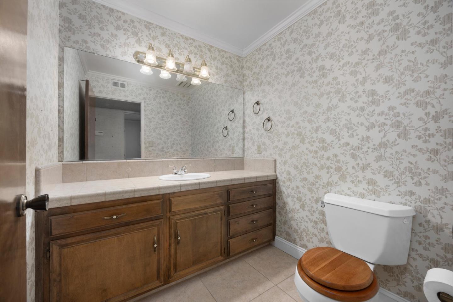 Detail Gallery Image 42 of 69 For 2619 Rio Vista Dr, Bakersfield,  CA 93306 - 3 Beds | 2/2 Baths