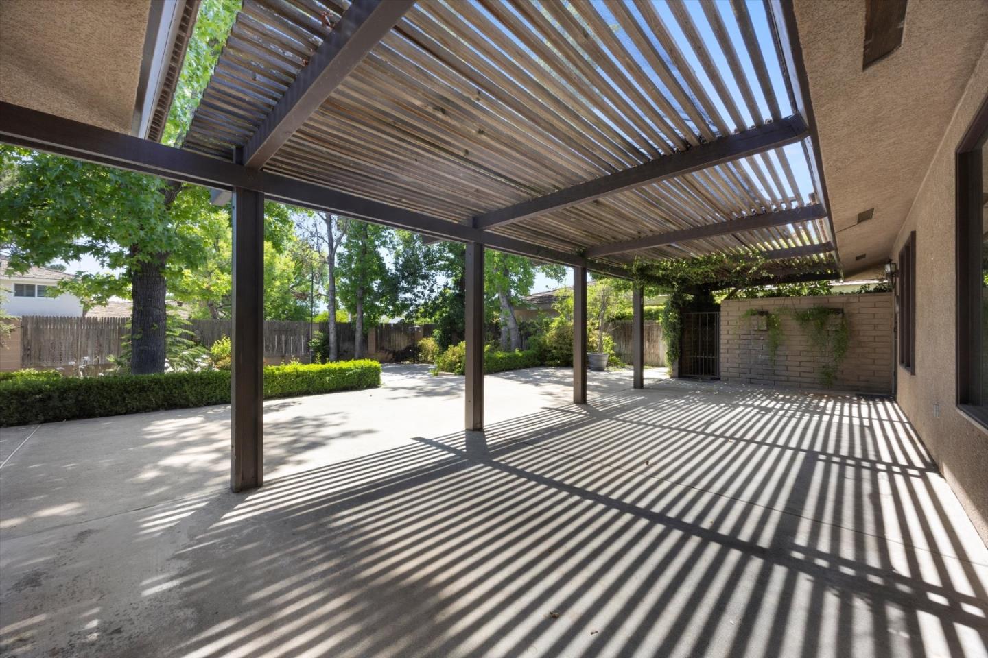 Detail Gallery Image 45 of 69 For 2619 Rio Vista Dr, Bakersfield,  CA 93306 - 3 Beds | 2/2 Baths