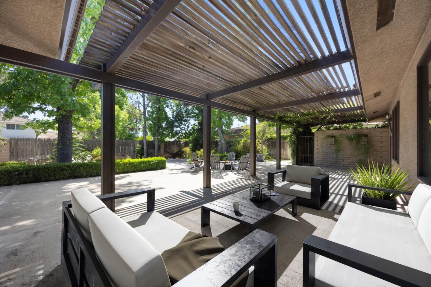 Detail Gallery Image 46 of 69 For 2619 Rio Vista Dr, Bakersfield,  CA 93306 - 3 Beds | 2/2 Baths